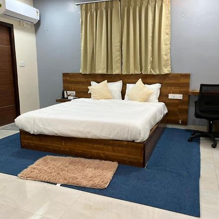Beach Town Hotel Visakhapatnam Eksteriør billede