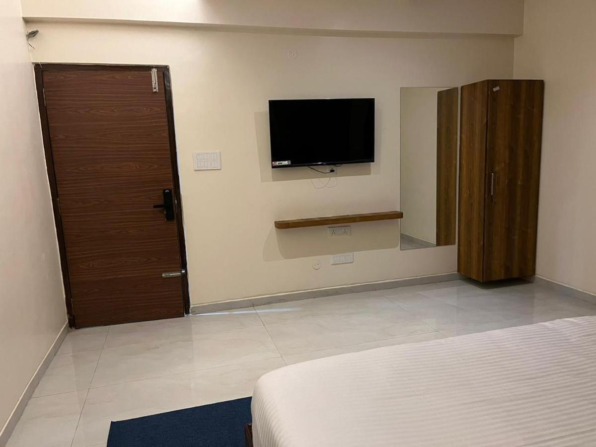 Beach Town Hotel Visakhapatnam Eksteriør billede