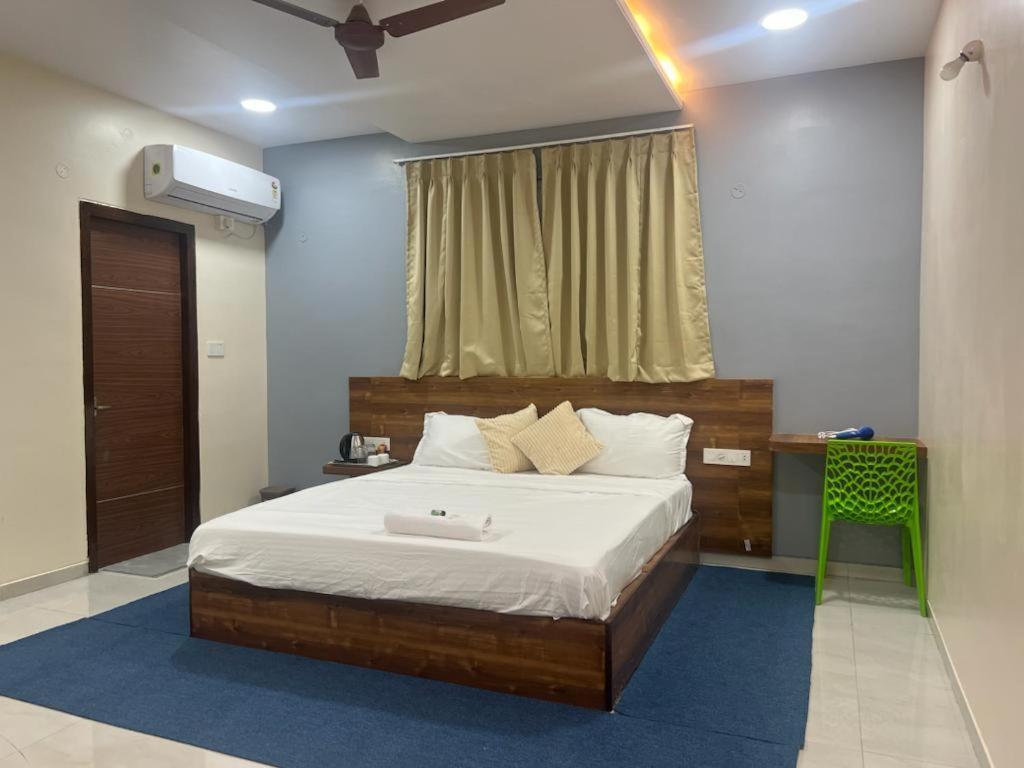 Beach Town Hotel Visakhapatnam Eksteriør billede